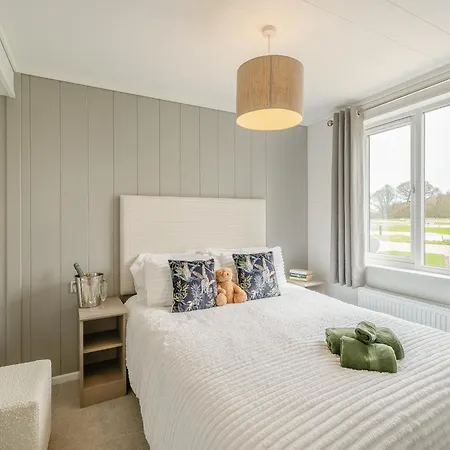 假日公园 Eden Retreat