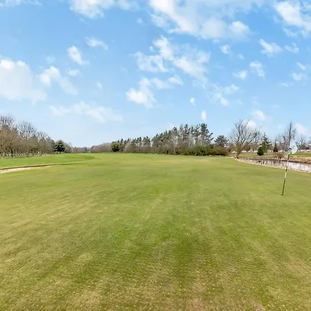 Prázdninový areál Eden Retreat *